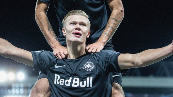 Erling Haaland in a black Red Bull Salzburg kit