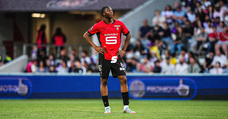 Mohamed Kader Meite stood with his hands on his hips while playing for Stade Rennais