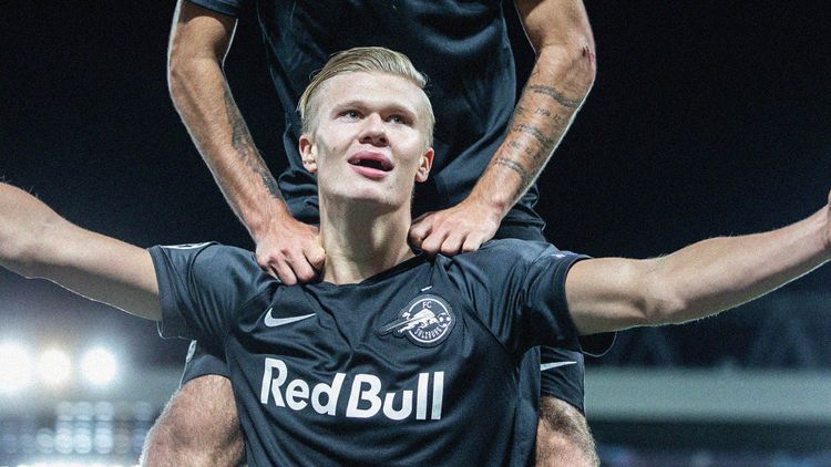 Erling Haaland in a black Red Bull Salzburg kit