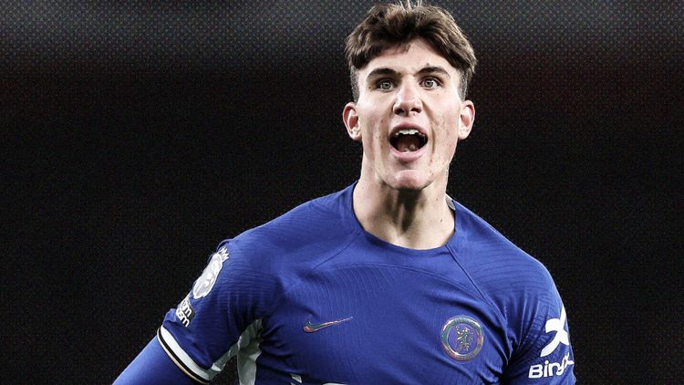 Cesare Casadei: a midfielder with the buried soul of a nine