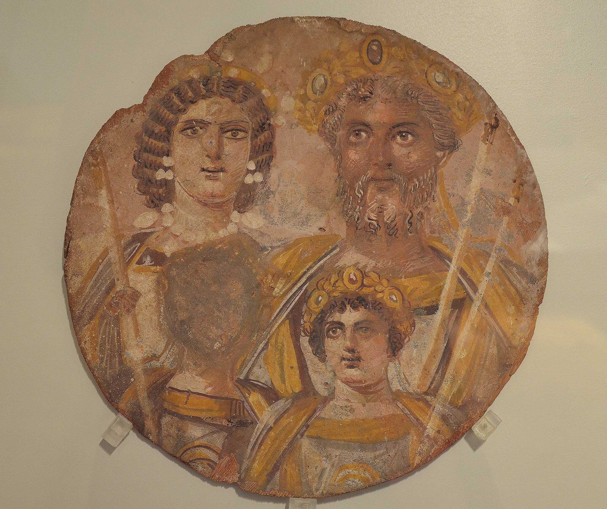 Tondo showing the Severan dynasty, Septimius Severus with Julia Domna, Caracalla and Geta, whose face has been erased, probably because of the damnatio memoriae put against him by Caracalla