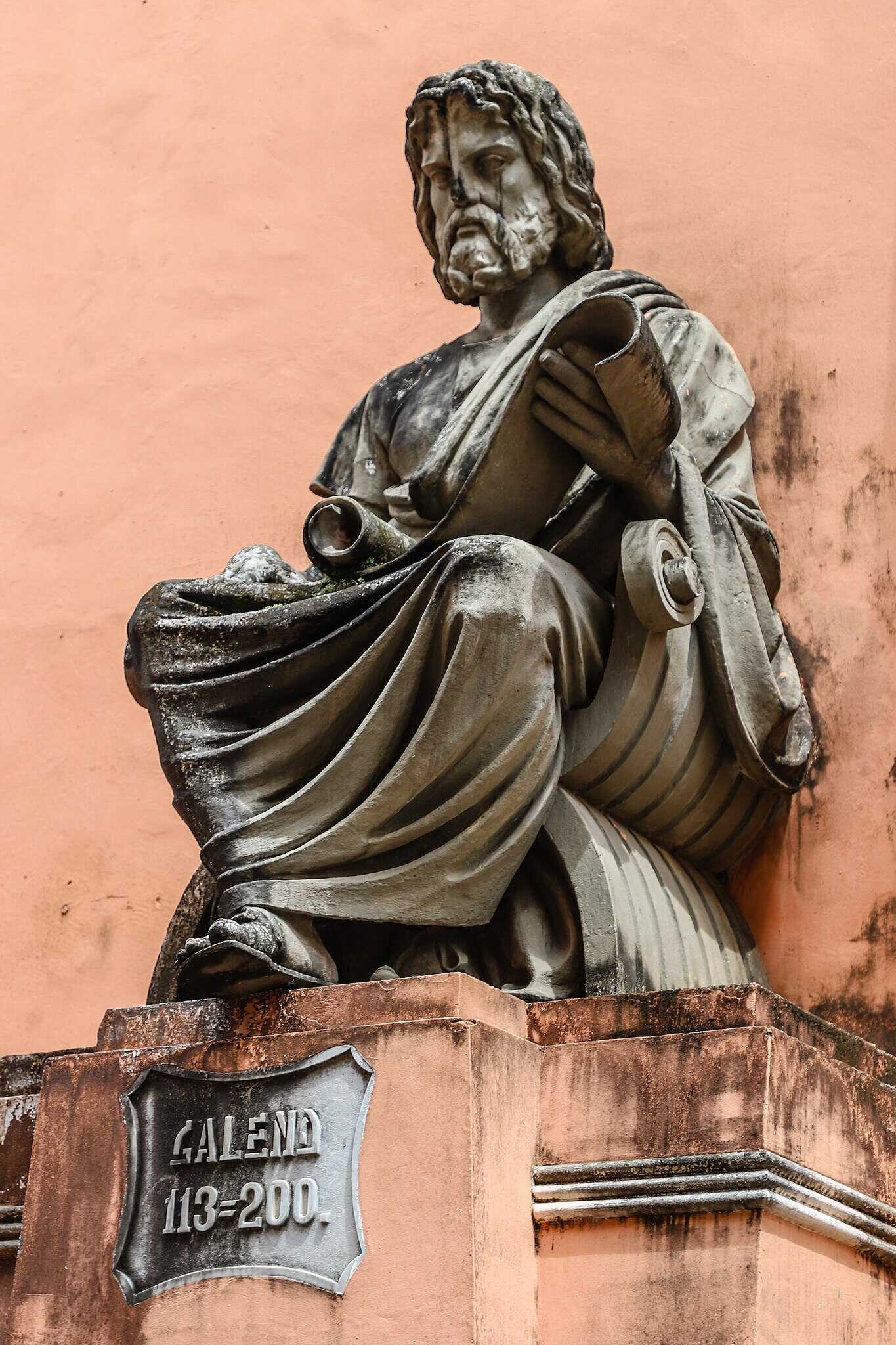 Statue of Galen in the Faculty of Medicine of Bahia
