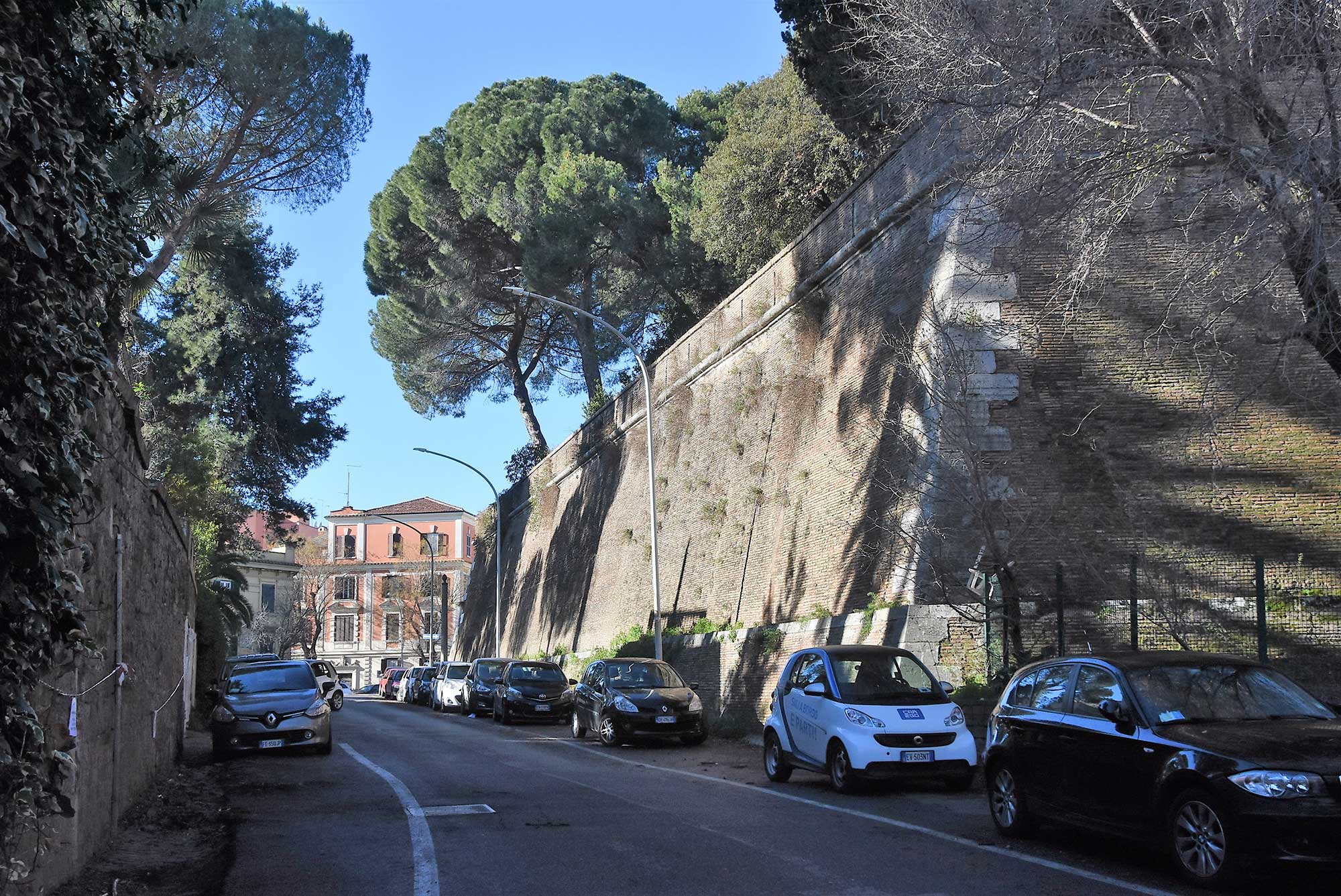 A walk along the Aurelian wall from the Porta Portese to the Janiculum Hill