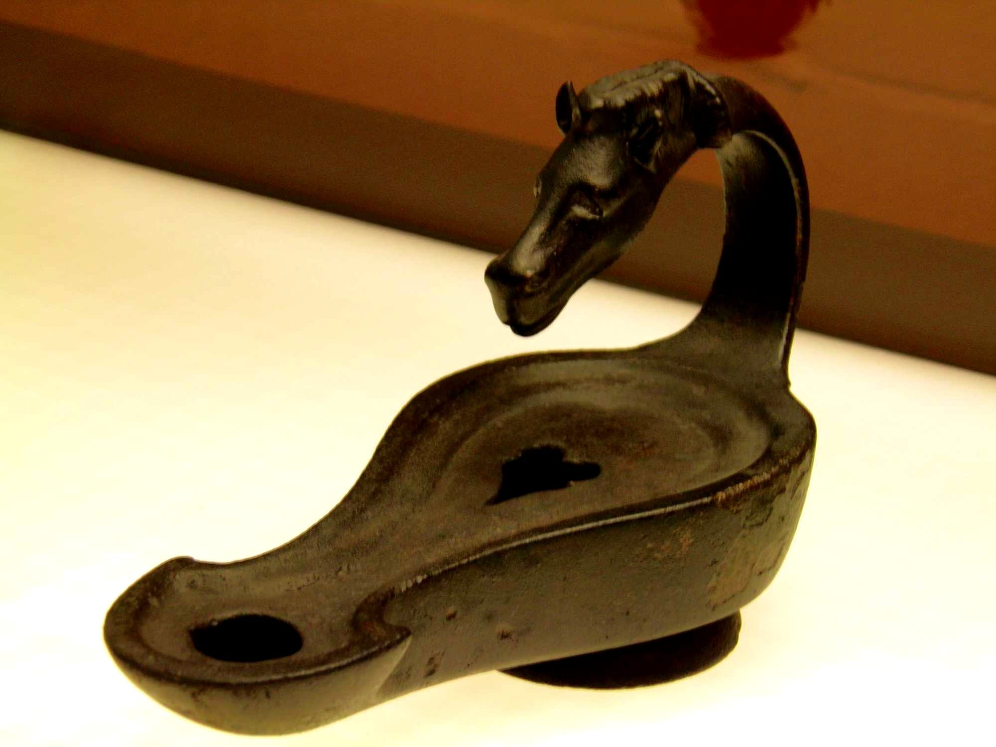 Bronze oil lamp, Romisch-Germanisches Museum, Cologne