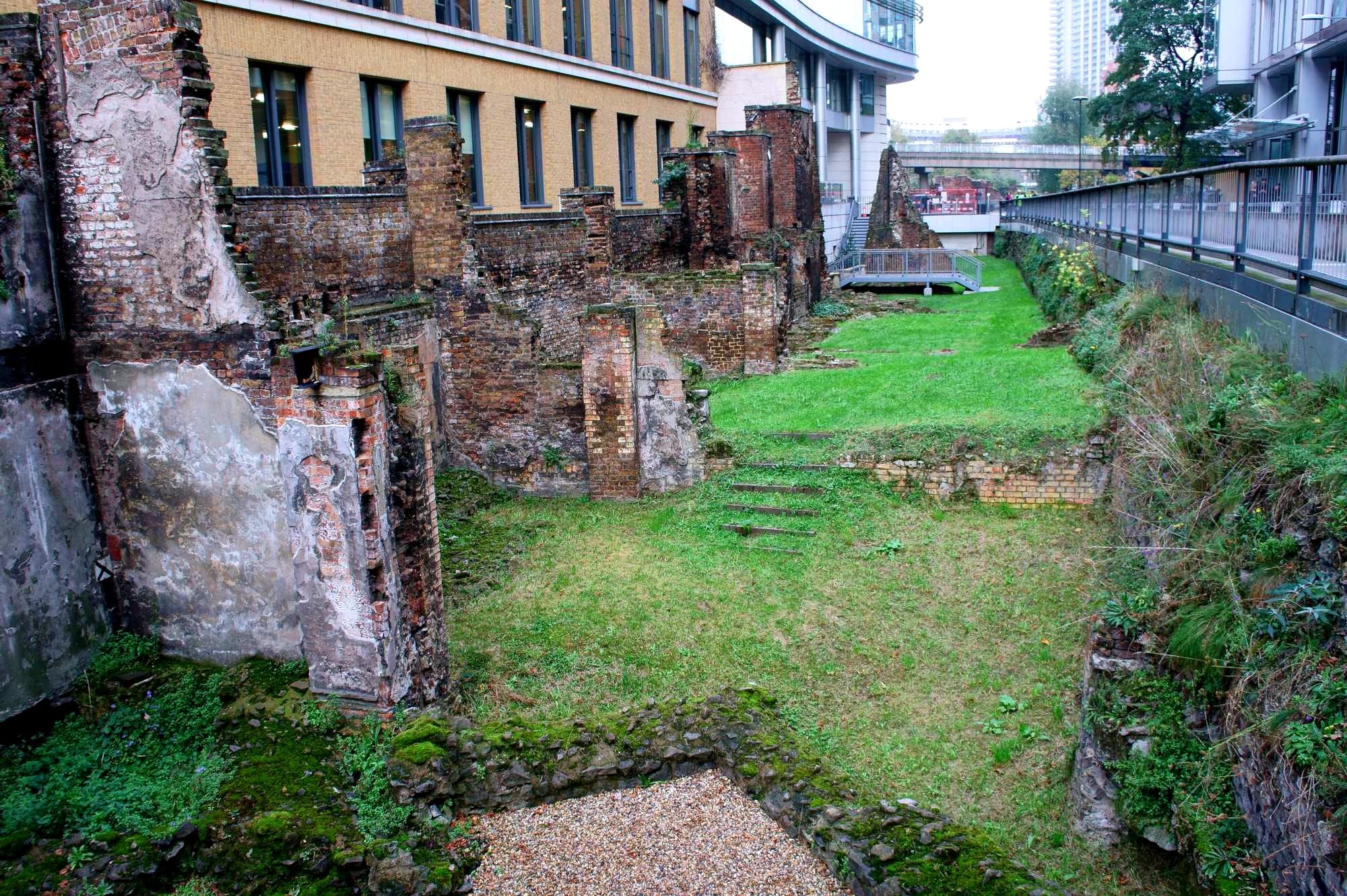 Roman Wall, London