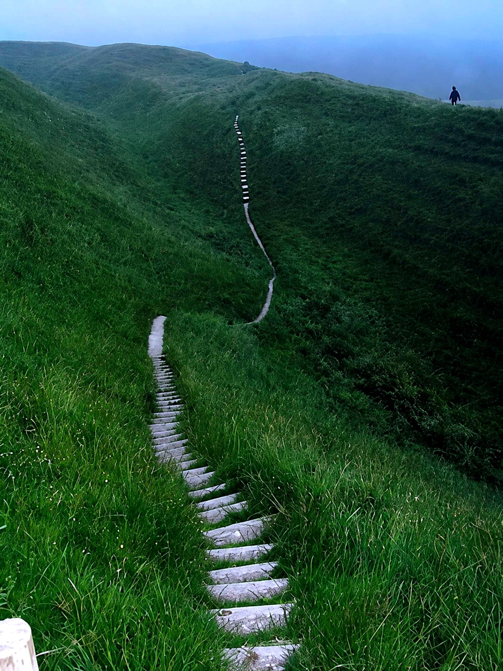 Maiden castle footpath