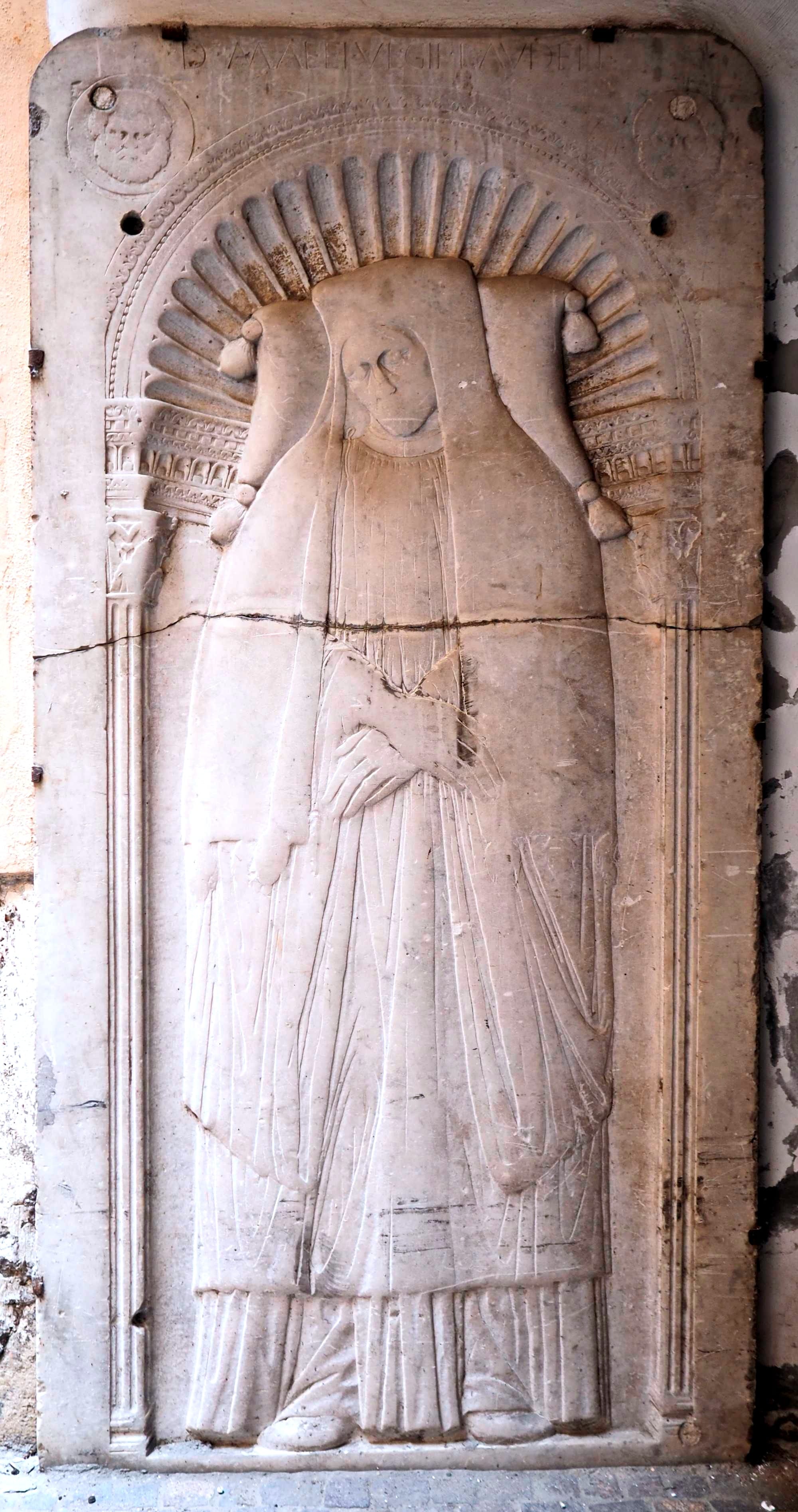 Sant'Agostino (Rome); Courtyard; Tombstone of the Humanist Maffeo Vegio; Isaiah of Pisa