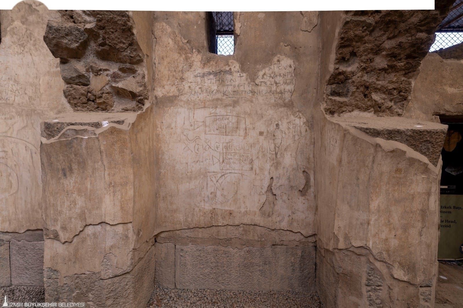Wall Paintings Found Near Ancient Smyrna’s Agora and Theater