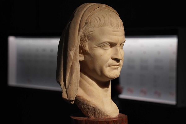 Marble bust of Marcus Vipsanius Agrippa with his toga wrapped around his head, ready to make a sacrifice. 20-40 AD. Capri. From the British Museum, inv.