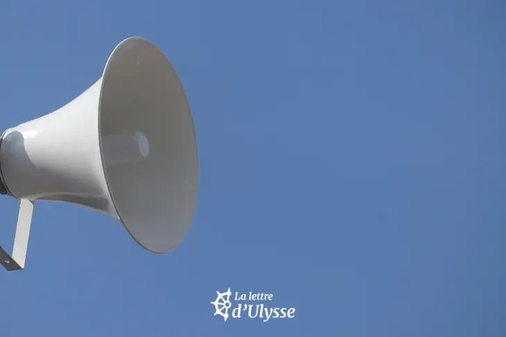 Les troubles de la communication et des interactions sociales sont une caractéristique de l'autisme. 