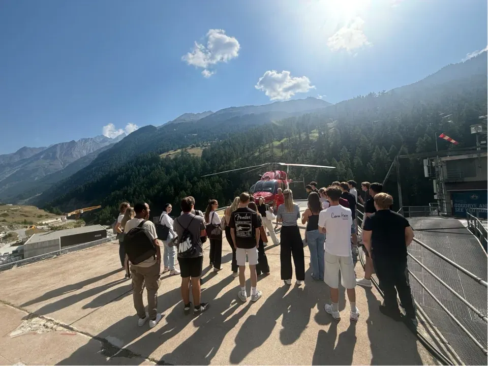 Lernenden- und Praktikantenausflug 2026 – Zu Besuch bei der Air Zermatt