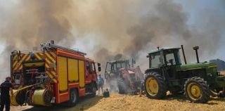 Gironde: ils ont prêté leurs tracteurs contre l'incendie ; la préfecture leur interdit maintenant de sauver leurs propres récoltes