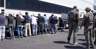 USA : un milliard de dollars pour un camp monté en huit jours et fermé onze mois plus tard