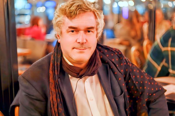 Hommage à Edouard Husson, qui quitte la rédaction du Courrier