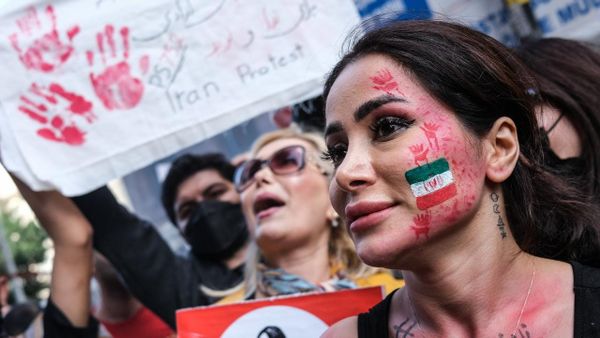 Quelle est la probabilité d'une chute rapide du régime iranien? Et de quelle manière? par Elise Rochefort