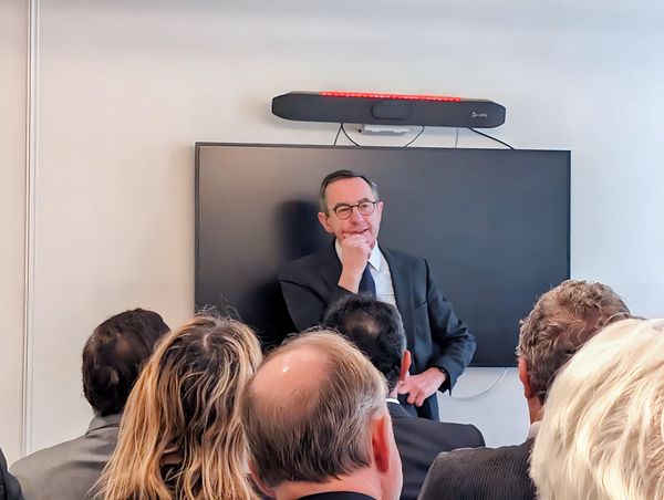 L'humeur de Veerle Daens : Retailleau et les 150 milliards, une fenêtre d’Overton... ou un simple courant d’air ?