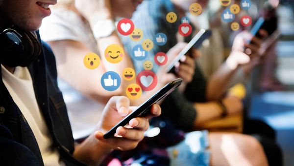 Majorité numérique : pourquoi l’interdiction des réseaux sociaux aux moins de 15 ans risque de rester lettre morte