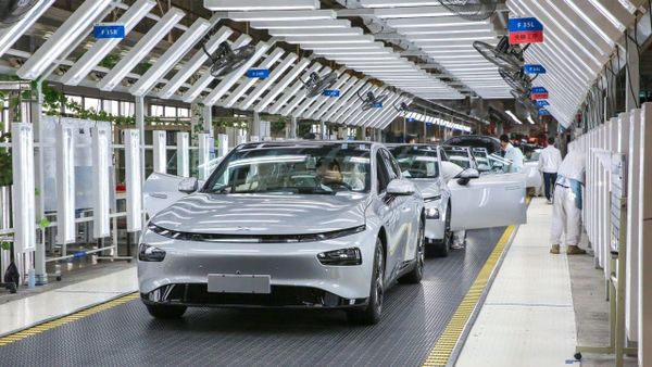 Automobile: le marché chinois triomphe, Bruxelles tergiverse