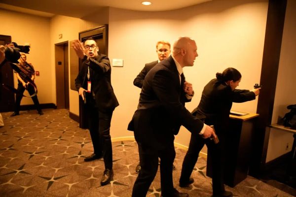 ALERTE : au-delà de l'attentat contre Trump, l'échec des pourparlers de paix à Islamabad? par Elise Rochefort