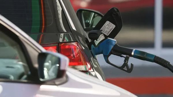 Crise du carburant, aides sélectives : les « vrais travailleurs » d’abord, les autres après