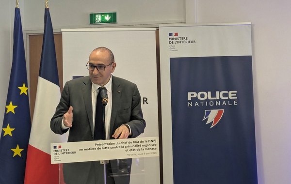 Loi «anti-entrisme» : dissolutions, gels d’avoirs et censure... un arsenal répressif aux contours flous