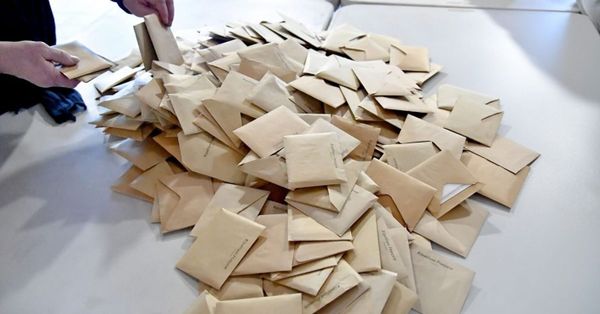 «Détruisez vos enveloppes !»: l'ordre absurde aux mairies après les municipales