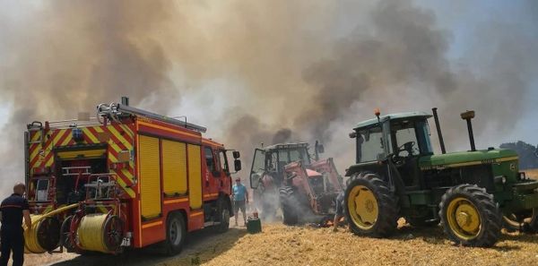 Gironde: ils ont prêté leurs tracteurs contre l'incendie ; la préfecture leur interdit maintenant de sauver leurs propres récoltes