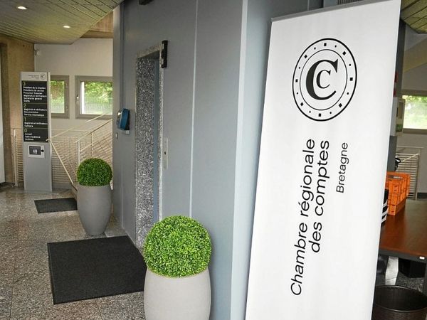 «Je n'ai pas cramé la caisse»: une commune en cessation partielle de paiement, des terrains vendus au rabais à la famille d'une élue