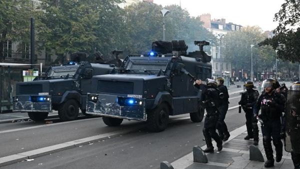Insurrection : le pari dangereux du tout sécuritaire et du silence politique