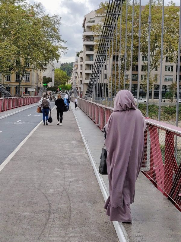 Tensions politiques grandissantes autour de l’Islam