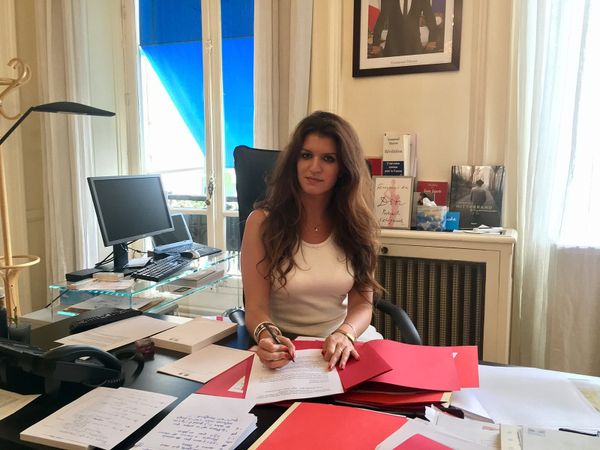 ????Schiappa humiliée par Macron en conseil des ministres… on adore!