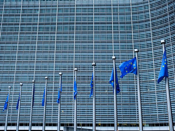 Retraites : pourquoi Macron veut que Castex conclue un accord aujourd’hui