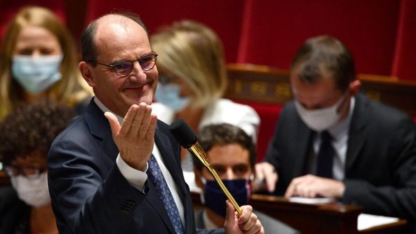 Castex : les meilleures blagues COVID de notre national Père Fouettard