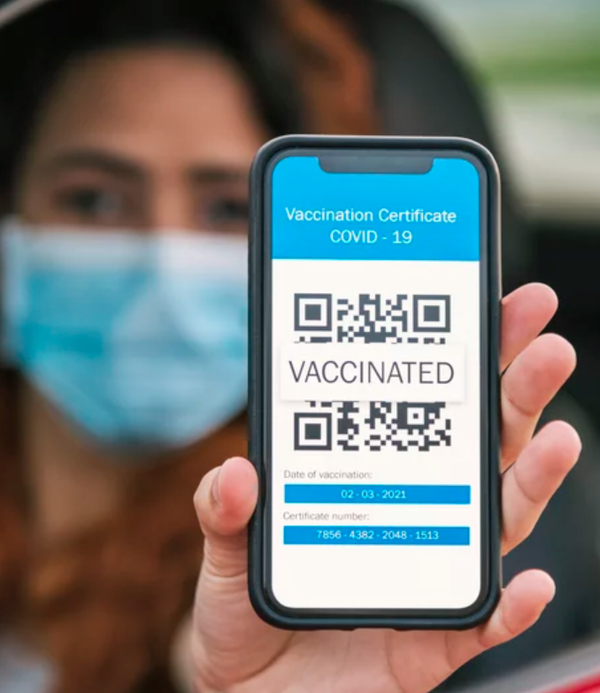 Pass sanitaire : les masques tombent, une démocratie bafouée