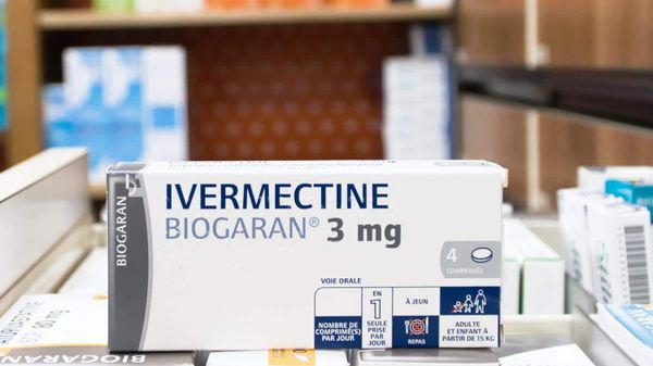 Big Pharma fait-il pression sur l’OMS pour freiner les traitements contre le COVID ?