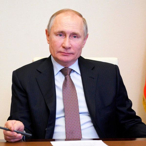 Poutine a défini six taches pour 2023 tout en proclamant que « nous ne prendrons jamais la voie de l’auto-isolement », par Lina Belova