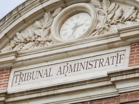 Première victoire des anti-passe sanitaire au tribunal administratif contre un maire abusif