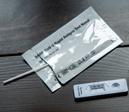 Test payant pour relancer la vaccination