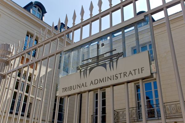 URGENT : Un juge administratif annule la suspension d’une soignante en arrêt-maladie