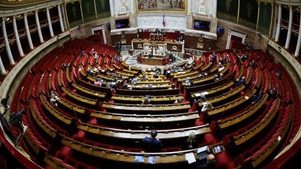 PLFSS 2025 : la France un pied dans le vide