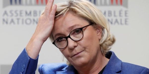 Face à la légalité, Marine Le Pen n’a pas voulu incarner la légitimité: le système la broie