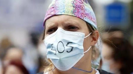 Fermeture de lits : l’hôpital public s’effondre-t-il ?