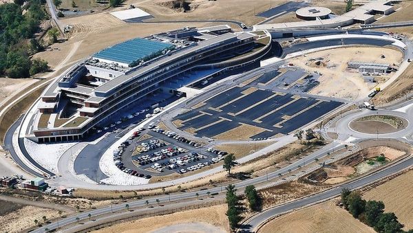 La première soignante licenciée pour non-vaccination témoigne