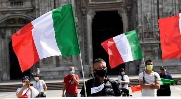 Mario Draghi impose un « super passe sanitaire » et ouvre la voie à des restrictions supplémentaires