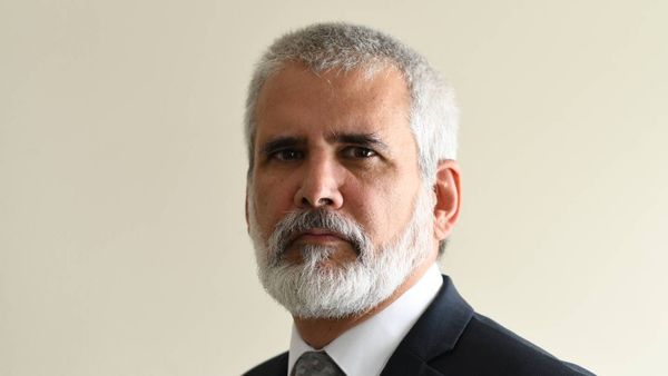 Le compte Twitter de Robert Malone a-t-il été suspendu à cause du succès de sa vidéo contre la vaccination des enfants?