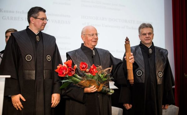 Schwab démissionne-t-il pour éviter un putsch au sein du World Economic Forum ?