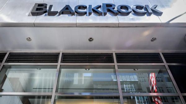 BlackRock : discret fossoyeur de votre épargne ET de votre santé