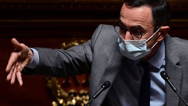 Passe vaccinal : le parlement est-il plus sérieux qu’une cour de récréation ?