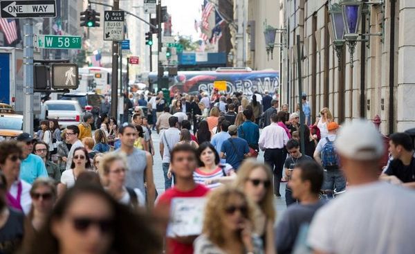 Covid-19 : les Etats-Unis balancent entre culture de la peur et réalisme sur la fin de l’épidémie