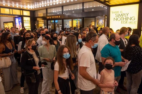 Covid-19 : le masque et passe vaccinal maintenus jusqu’en avril à Broadway